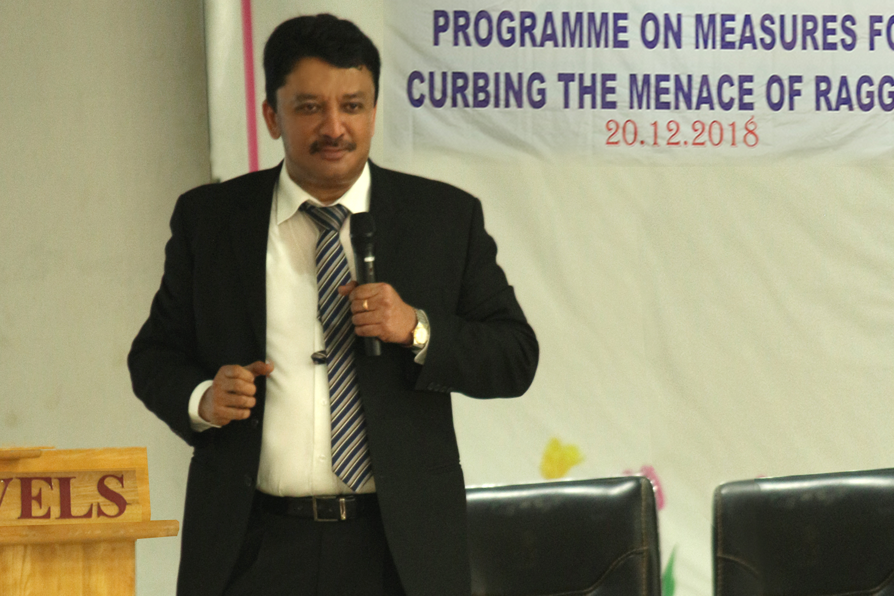 Sri Venkateswara Dental College Anti-Ragging programme 6 Dr SM Balaji explains about the importance of goals in life