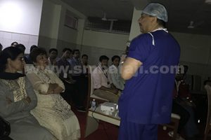 Prof S M Balaji explaining the nuances of the surgery to an engrossed audience