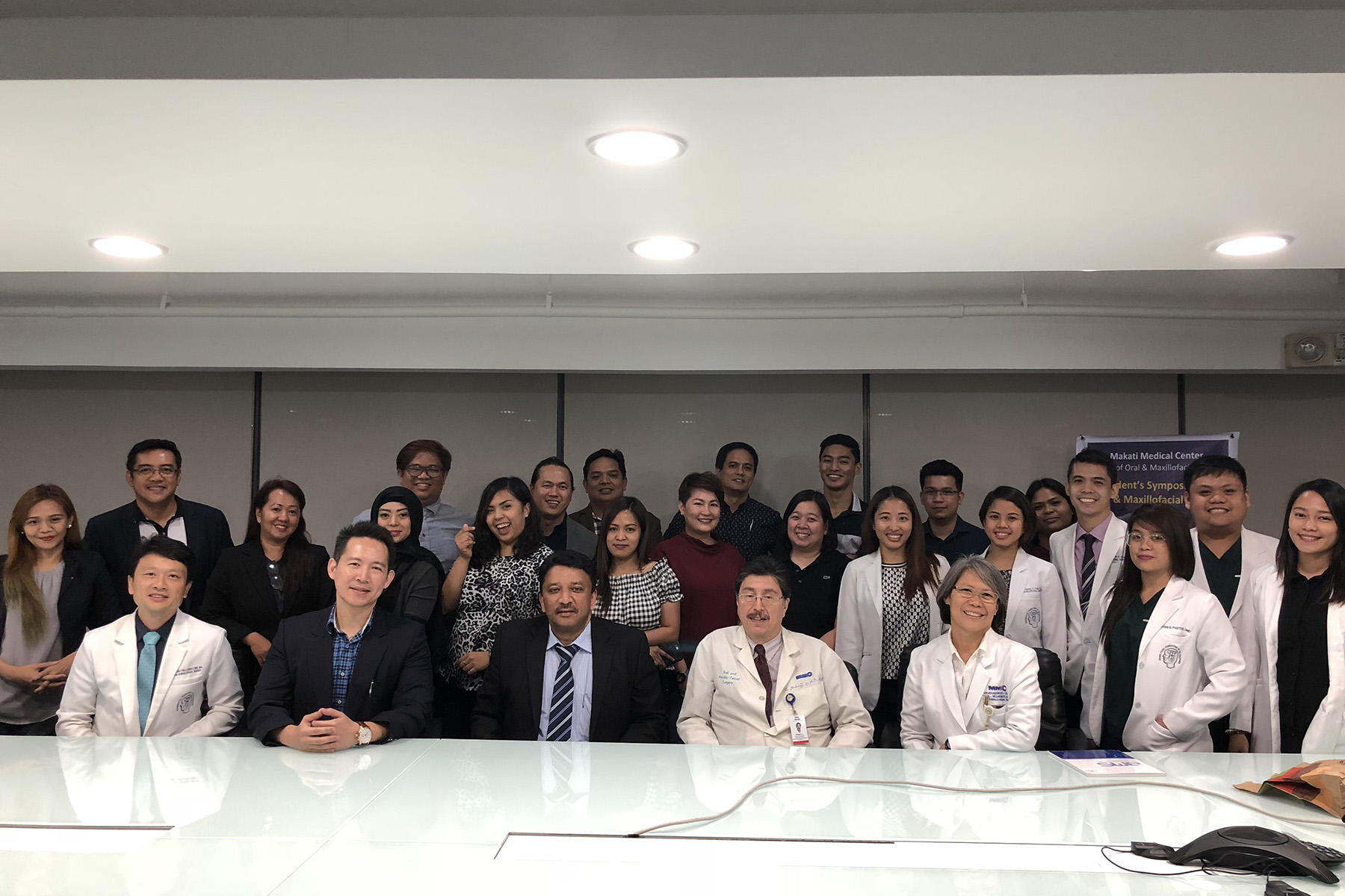 Prof SM Balaji with Dr Ted Nicoloff, Dr Charles Sia and all the residents who attended his lecture
