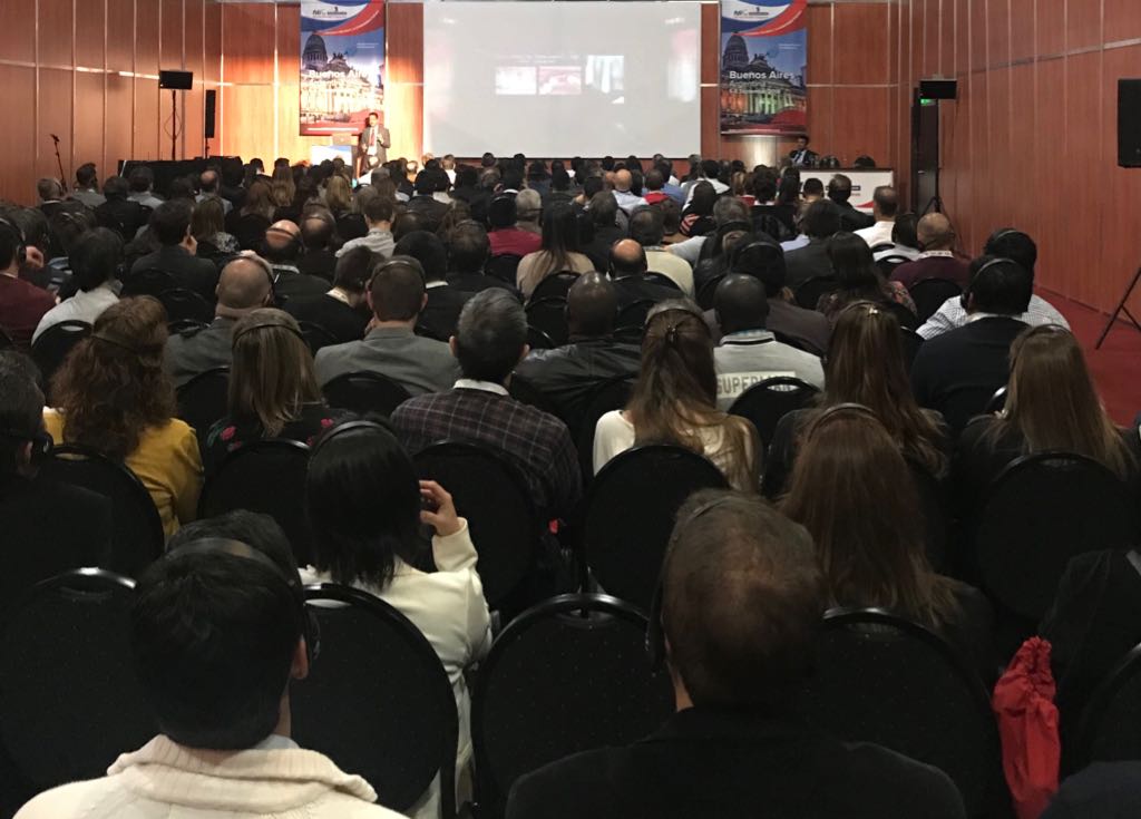 Members of the audience at the Advanced Implantology plenary session