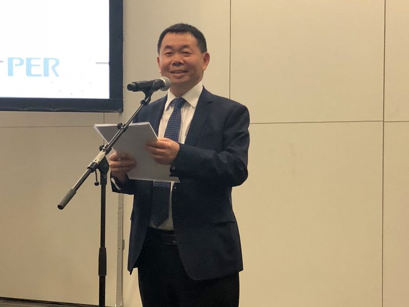 Dr Chuanbin Guo at the IADR APR board meeting