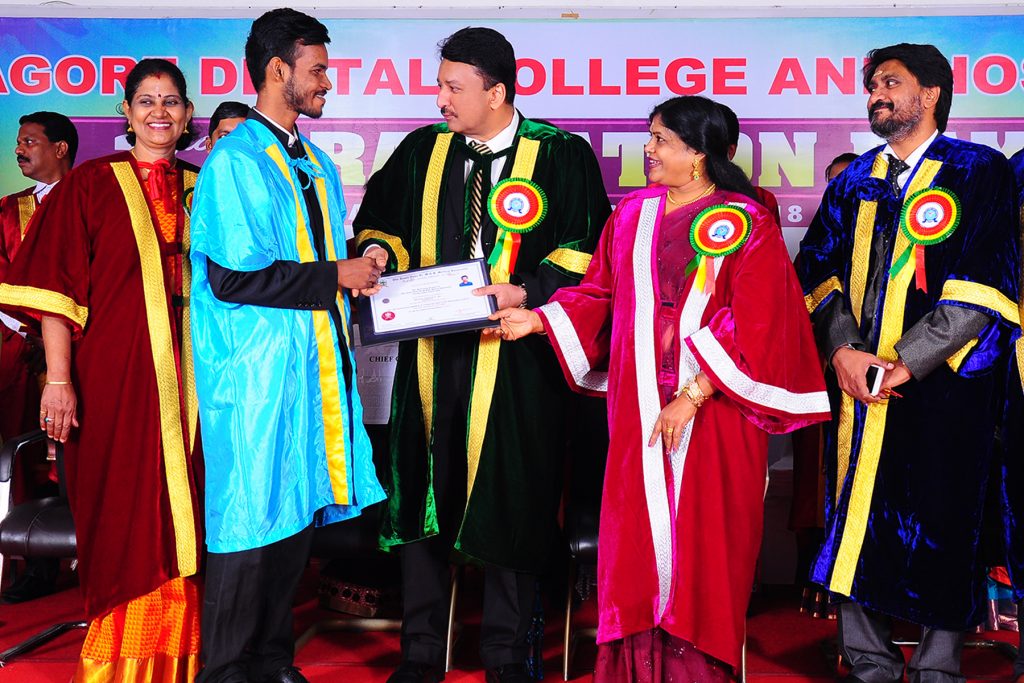Prof SM Balaji presents Certificates of Excellence to meritorious students at the 3rd Graduation day