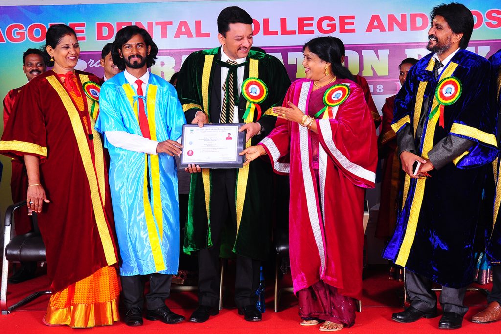 Prof SM Balaji presents Certificates of Excellence to meritorious students at the 3rd Graduation day
