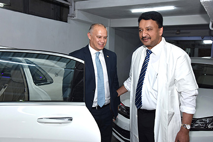 Dr SM Balaji welcomes Hon'ble Jean Paul Adam, Health Minister of Seychelles