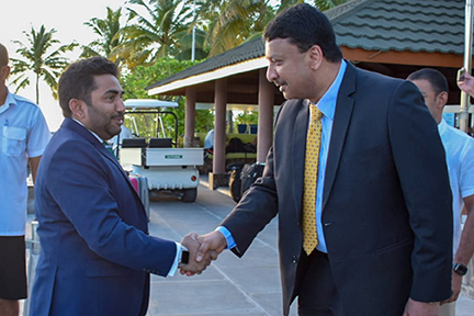 Dr SM Balaji welcomes Minister to the summit