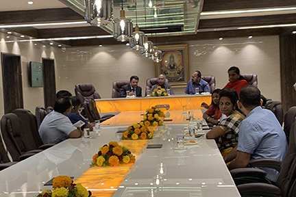 Dr SM Balaji holds forth at the deans meeting organized at Saveetha Dental College, Chennai