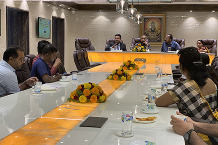 Dr SM Balaji leads brainstorming session at deans meet in Saveetha Dental College