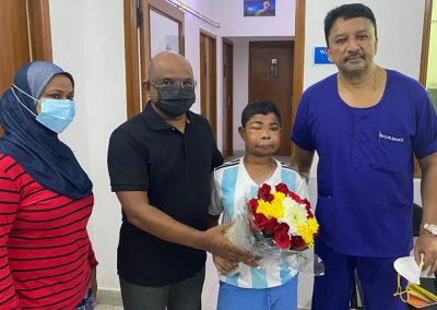 The Hon’ble Abdulla Shahid, Minister of Foreign Affairs, Republic of Maldives, interacts with the Maldivian Child at Balaji Dental and Craniofacial Hospital, Chennai